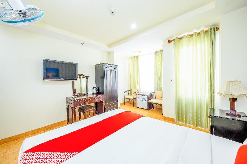 Oyo 243 Eden Hotel 芽庄 外观 照片
